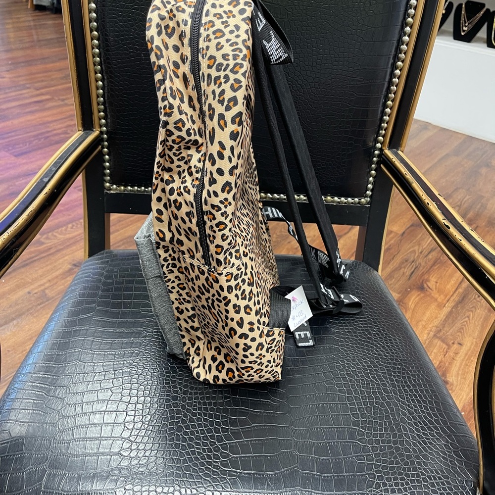Leopard print backpack - Picture 7 of 7